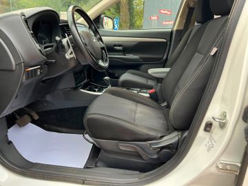 Mitsubishi Outlander - 12