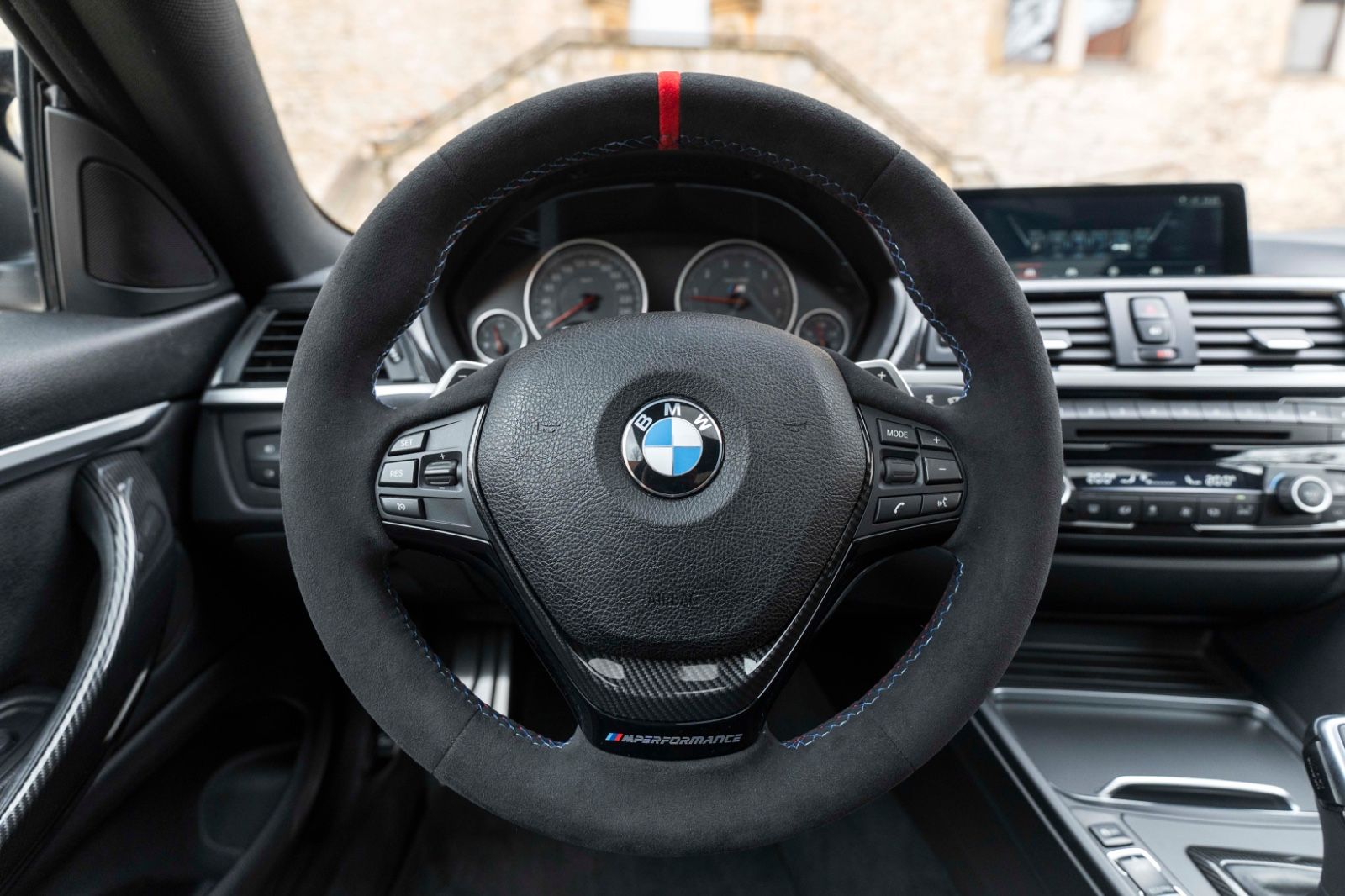 Fahrzeugabbildung BMW 430I M-Performance HIFI LED KAM CARPLAY CARBON