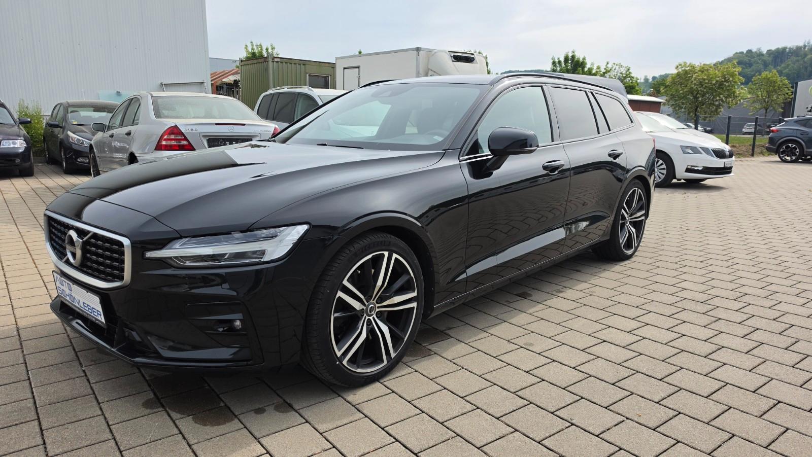 Volvo V60 Kombi R Design*Navi*RFK*19"*4xSHZ*Keyless*
