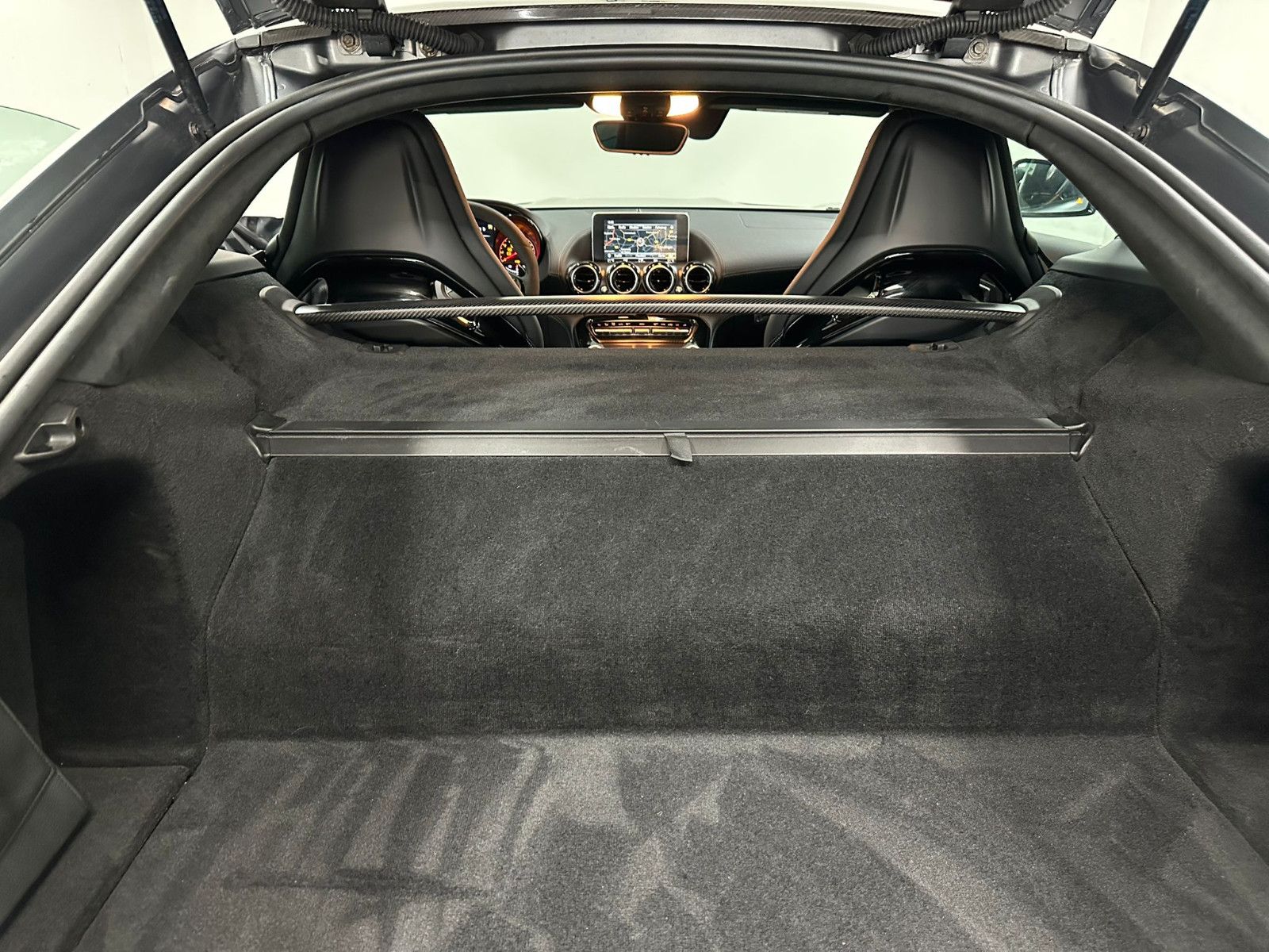 Fahrzeugabbildung Mercedes-Benz AMG GT R 4.0 V8  *KERAMIK*CARBON*PERF.-SITZ*