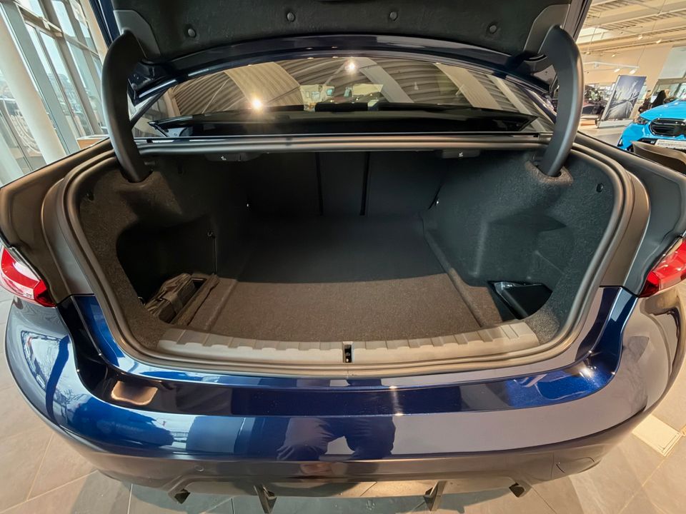 BMW 320 - Bild 8