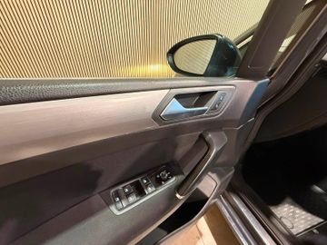 Volkswagen Touran - 9
