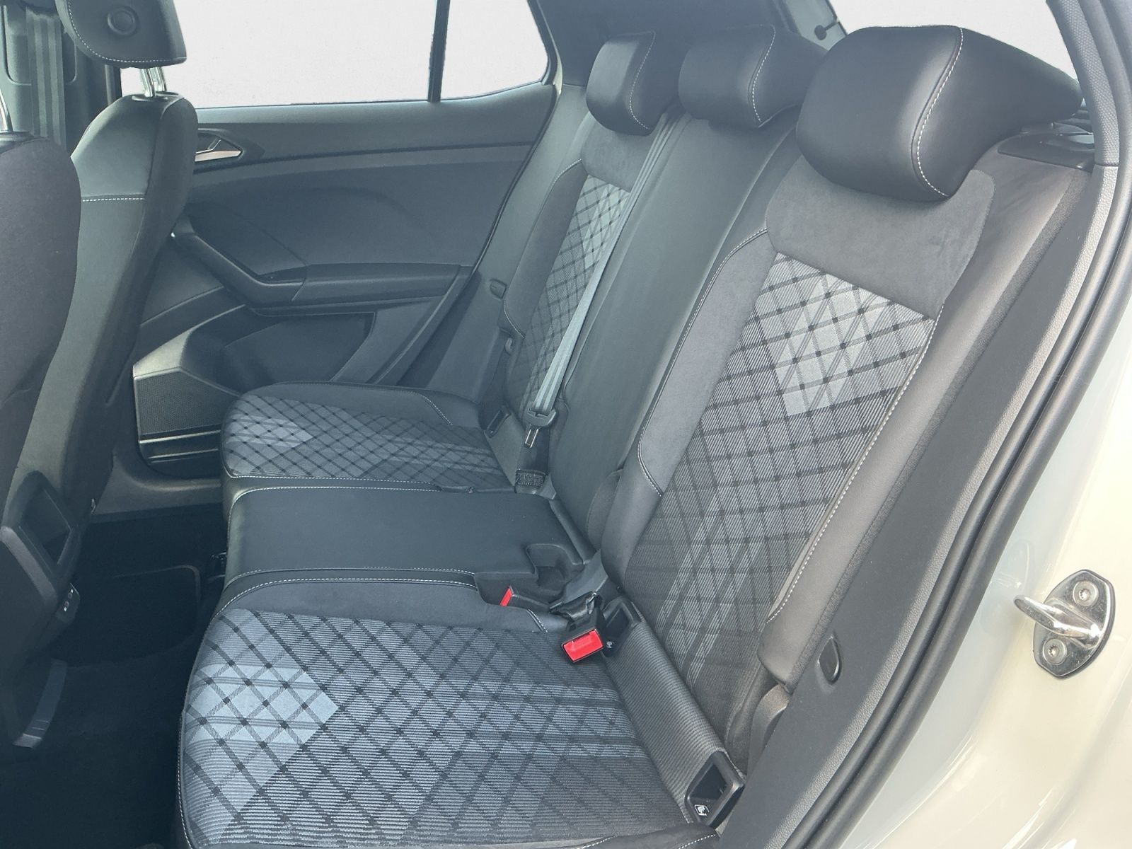 Volkswagen T-Cross - Bild 14