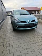 Renault Clio Edition Dynamique 1.2 16V Eco2 55kW/8Fach - Renault: Grün