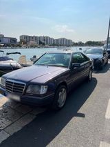 Mercedes-Benz Mercedes W124 220 CE - Mercedes-Benz 220: Ce