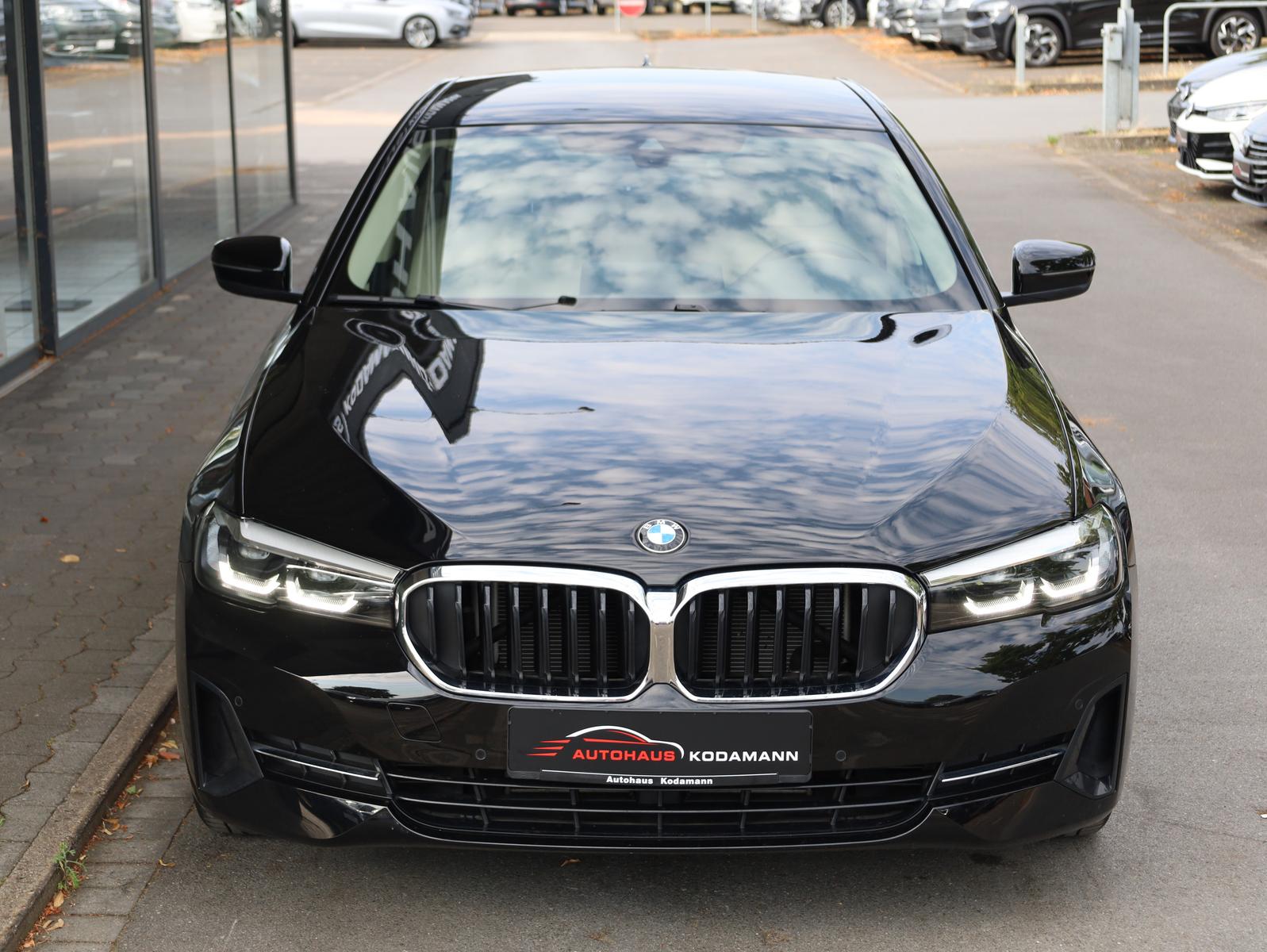 BMW 520 520 d xDrive*Cam*Leder*Virtual*4xSHZ*AHK*