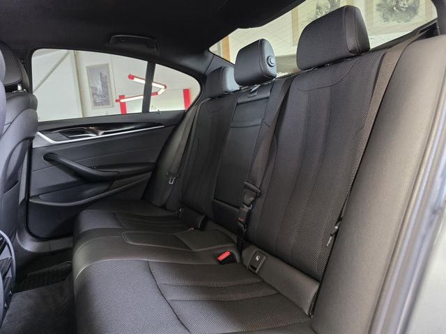 BMW 530 — Foto 24