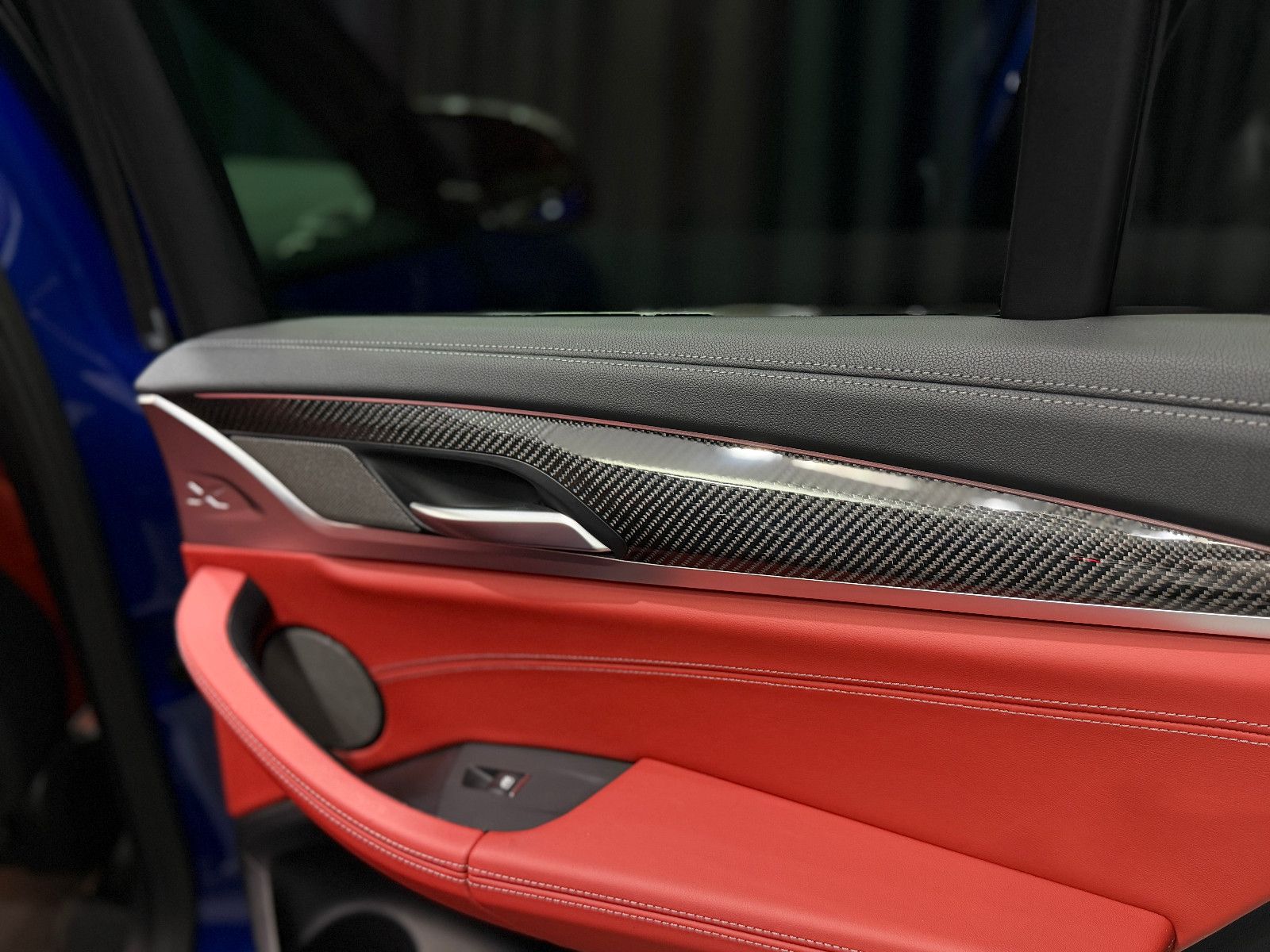 Fahrzeugabbildung BMW X4 M Competition |CARBON|H/K|LASER|HuD