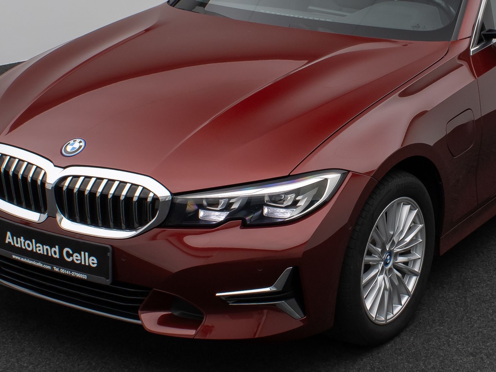 Fahrzeugabbildung BMW 320e Luxury Line Panorama Kamera DAB AHK Alarm