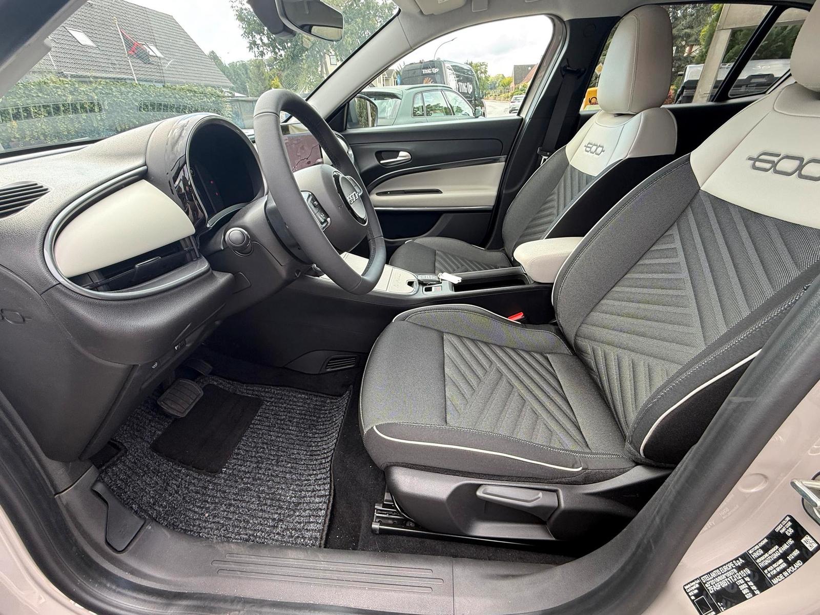Fiat 600 1.2 Mild-Hybrid "La Prima" LED-Nav-AHK-SH...