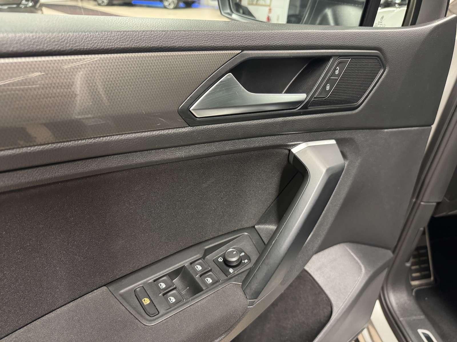 Fahrzeugabbildung Volkswagen Tiguan 2.0 TDI Join DSG/LED/Navi/Spur/VZE/Ahk