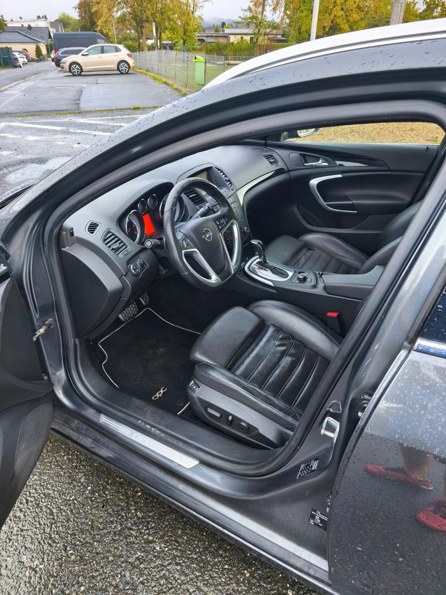 Opel Insignia Sports Tourer 2.0 CDTI AT 4x4