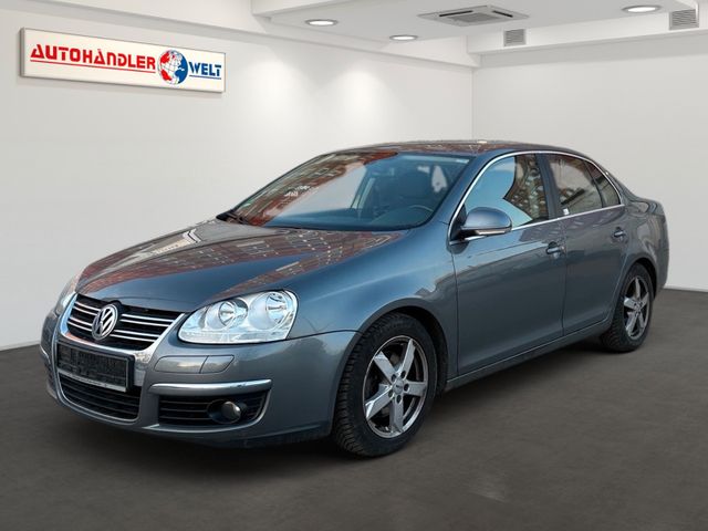 Volkswagen Jetta 2.0 1. Hand Automatik AAC SHZ PDC