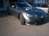 Mercedes-Benz Lim. E 220 d 4Matic Head-up-Display - Mercedes-Benz mit Diesel-Antrieb: Leder, Standheizung