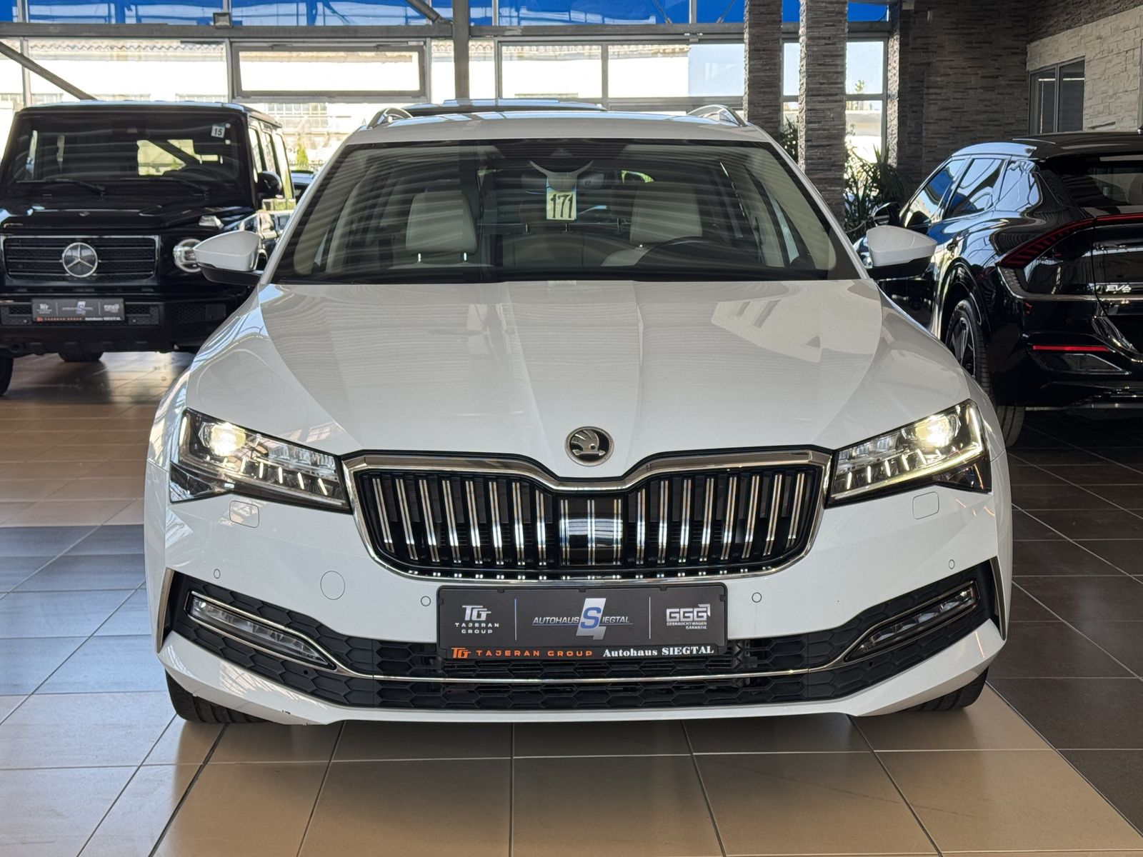 Skoda Superb L&K Leder Memory R.Cam Navi AHK ACC LED imagem 2