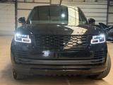 Land Rover Range Rover Vogue Hybrid P400 - Land Rover Range Rover Vogue mit Hybrid-Antrieb (Benzin/Elektro)