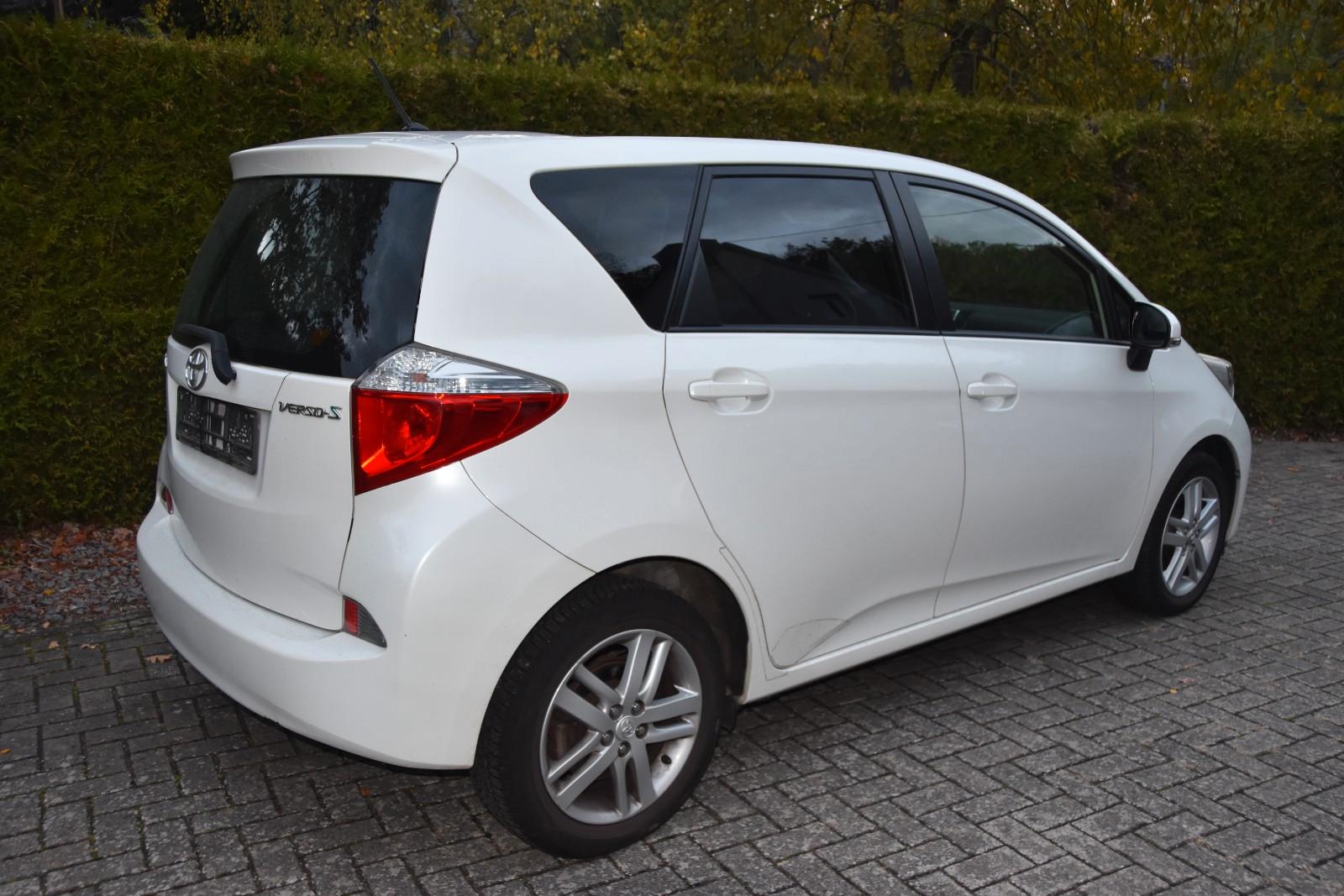 Toyota Verso-S 2014 — photo 5