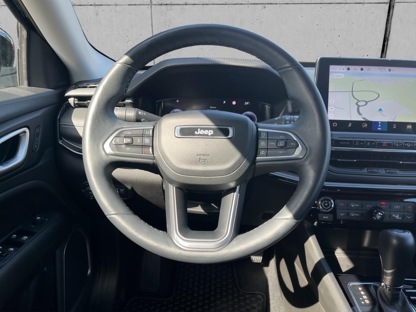 Jeep Compass Summit 360KAM+ACC+KLIMASITZE+LEDER+NAVI+