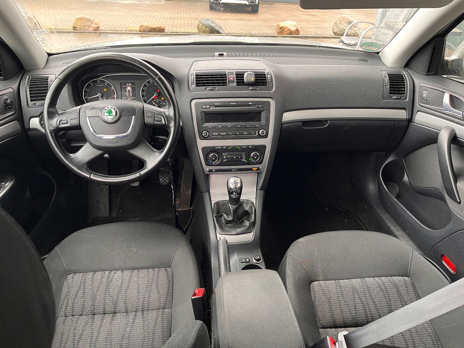 Fahrzeugabbildung SKODA Octavia Combi Elegance