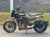Husqvarna Svartpilen 401*Viel Zubehör*ABS*Quickshifter* - Offers matching your search criteria