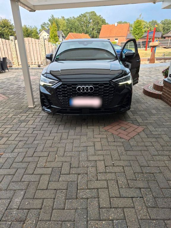 Image of Audi Q3
