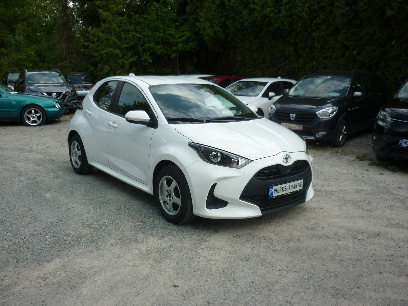 TOYOTA Yaris