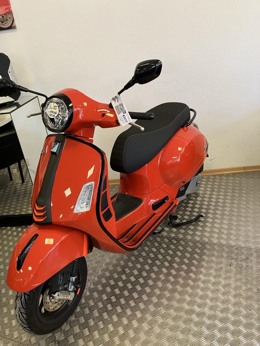 Vespa GTS SuperSport 125 ABS ASR SUPER SPORT