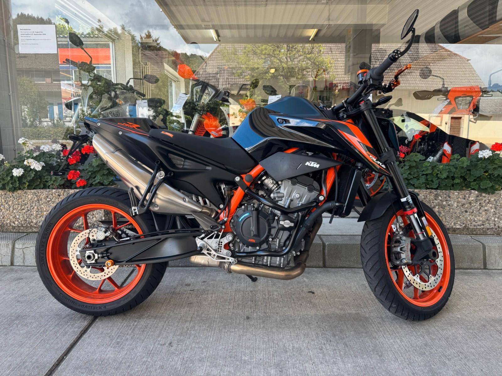 KTM 890 Duke R 2022