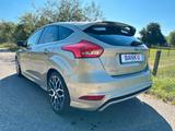 Ford Focus Titanium*Sport*Automatik*18"*Winterpaket* - Ford Focus mit Benzin-Antrieb: Limousine, Automatik