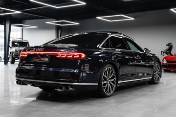 Audi S8 - 7
