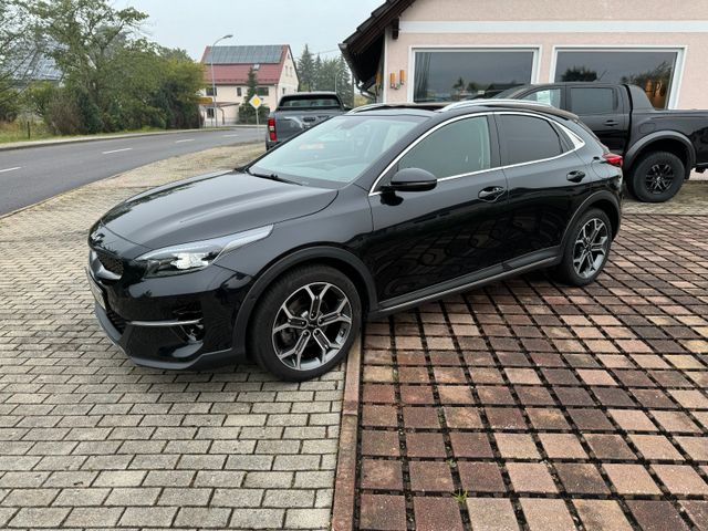 Kia XCeed Platinum Edition fast Vollausstattung