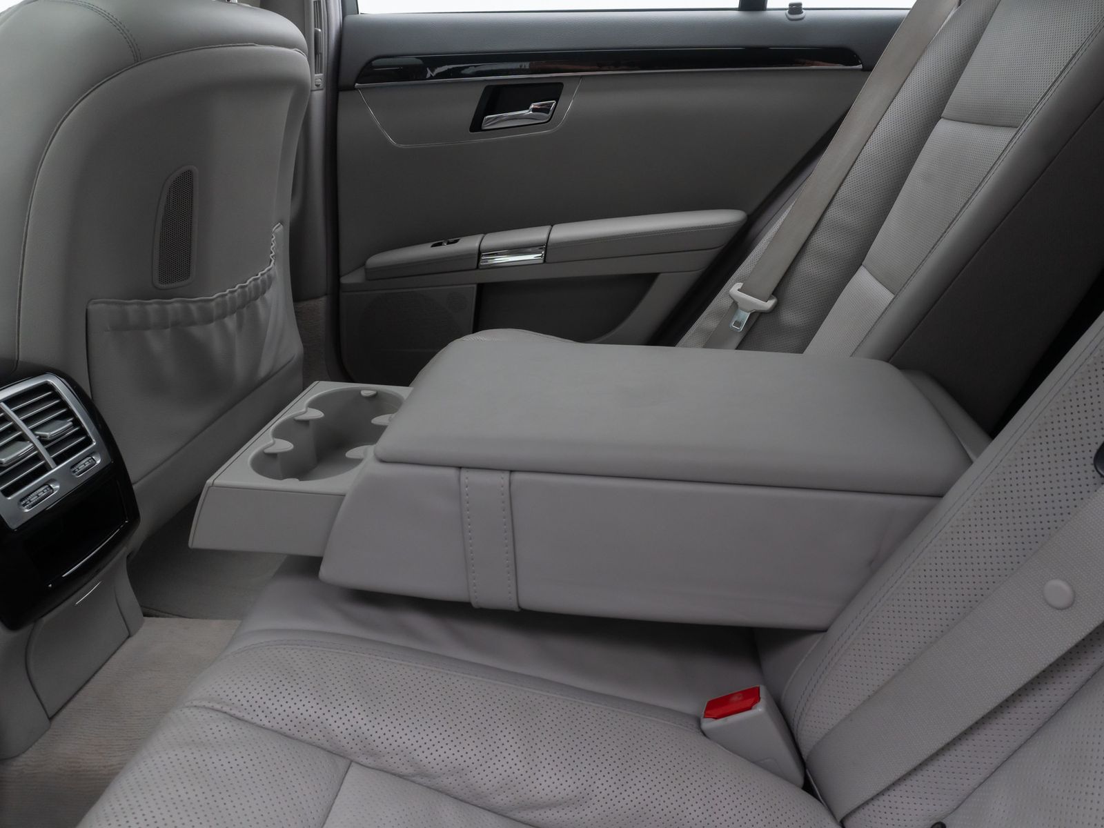 Fahrzeugabbildung Mercedes-Benz S 500 4MATIC AMG-Line Kamera Massage HiFi 19Zoll