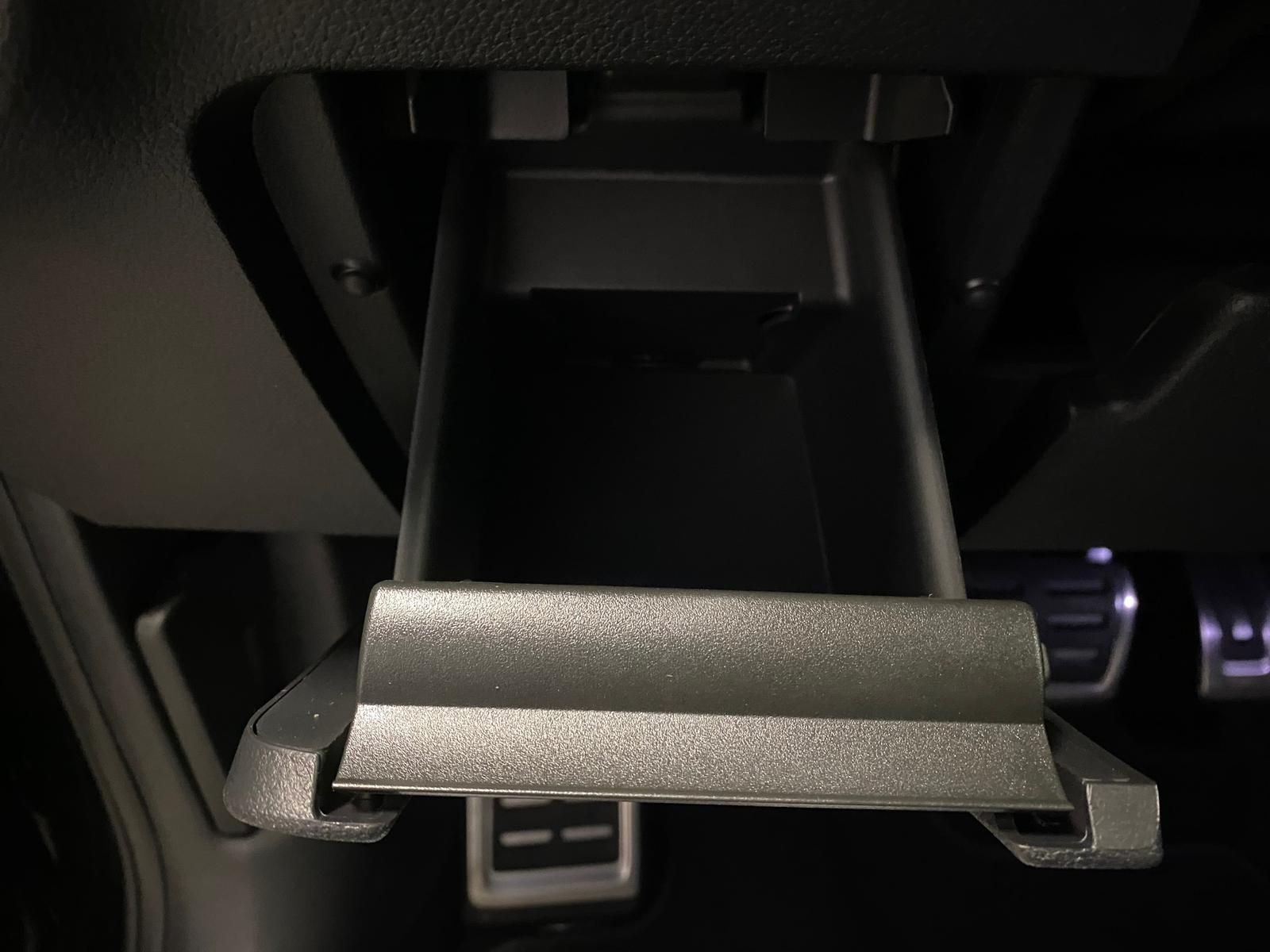 Fahrzeugabbildung SKODA Karoq 1.5 TSI SPORTLINE+MATRIX+ACC+AHK+APP+RFK++
