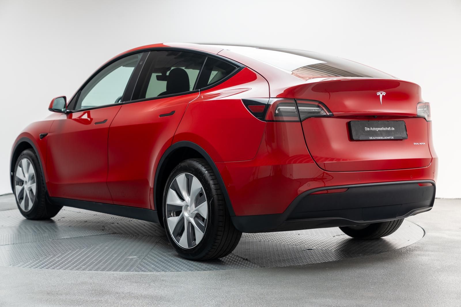 Tesla Model Y Max Range Dual AWD LED NAVI PANO foto 9