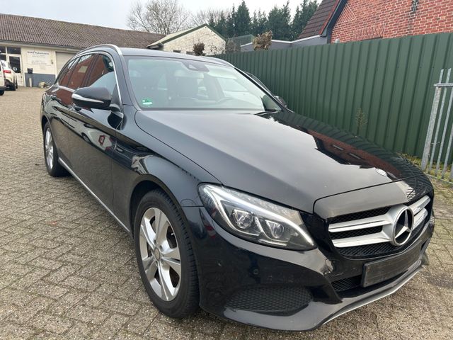 Mercedes-Benz C 350e*Avantgarde*Automatik*ILS*Kamera*