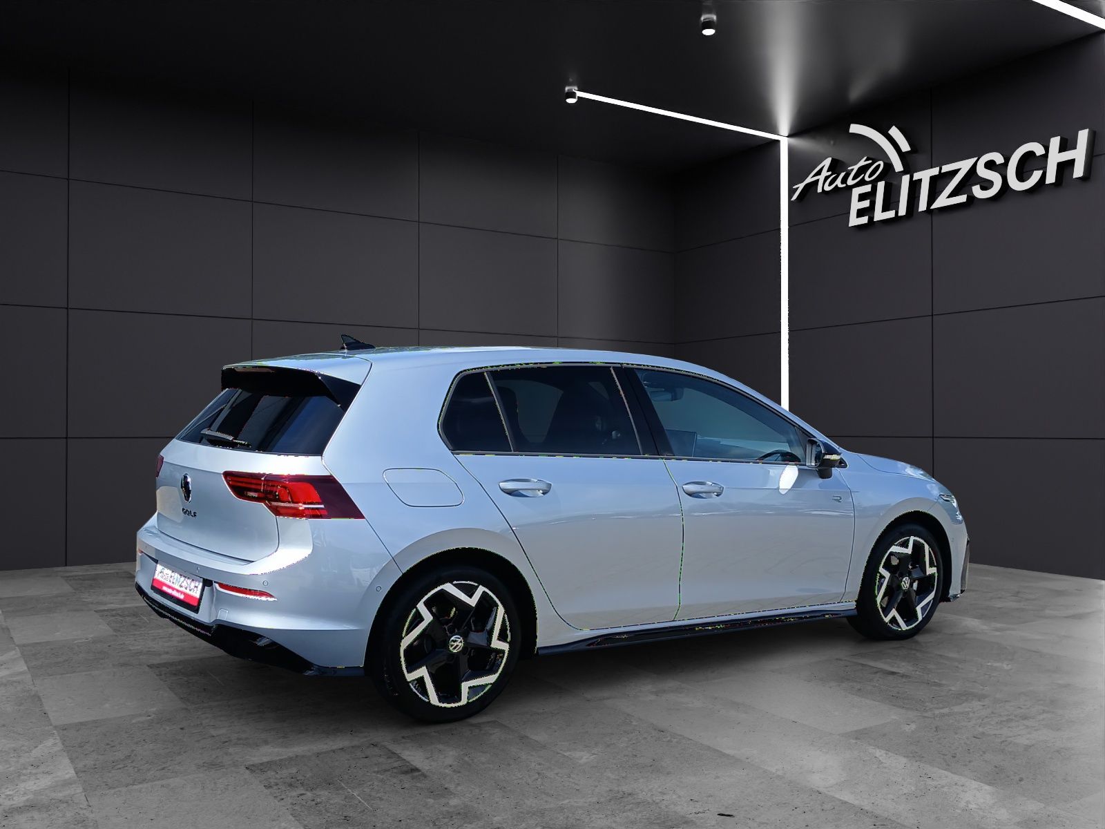Fahrzeugabbildung Volkswagen Golf VIII TSI R-Line DSG LED AHK Navi HUD ACC RF