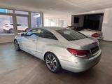 Mercedes-Benz E 200 CGI Coupe*Totwinkel*Tempomat*Spurhalte* - Mercedes-Benz E 200: Sportwagen