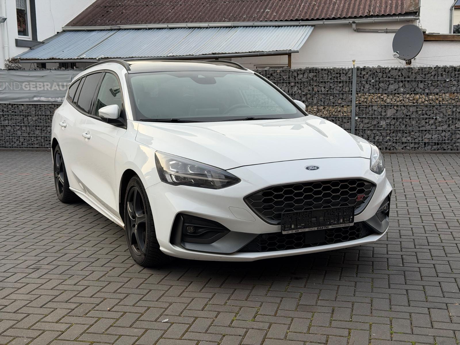 Ford Focus Turnier ST*TOP ZUSTAND*PANORAMA*