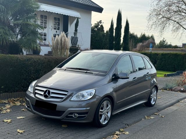 Mercedes-Benz B200 Grand Edition Designo A...