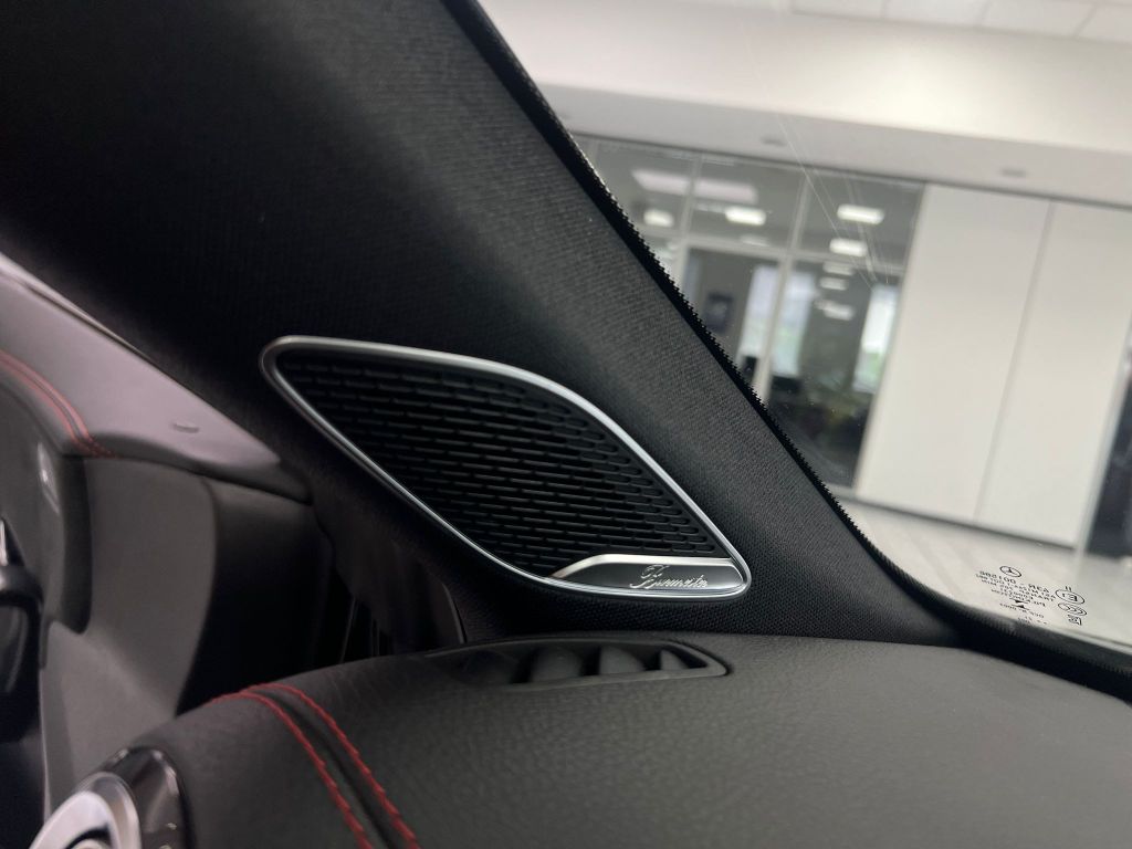 Mercedes-Benz CLA 35 AMG 4Matic*LED*PANO*BURMESTER*MBUX*KAM*