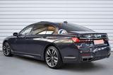 BMW M760Li+Manufaktur+Sky-Lounge+Kühlschrank+B&O+TV - BMW M760 aus 2020