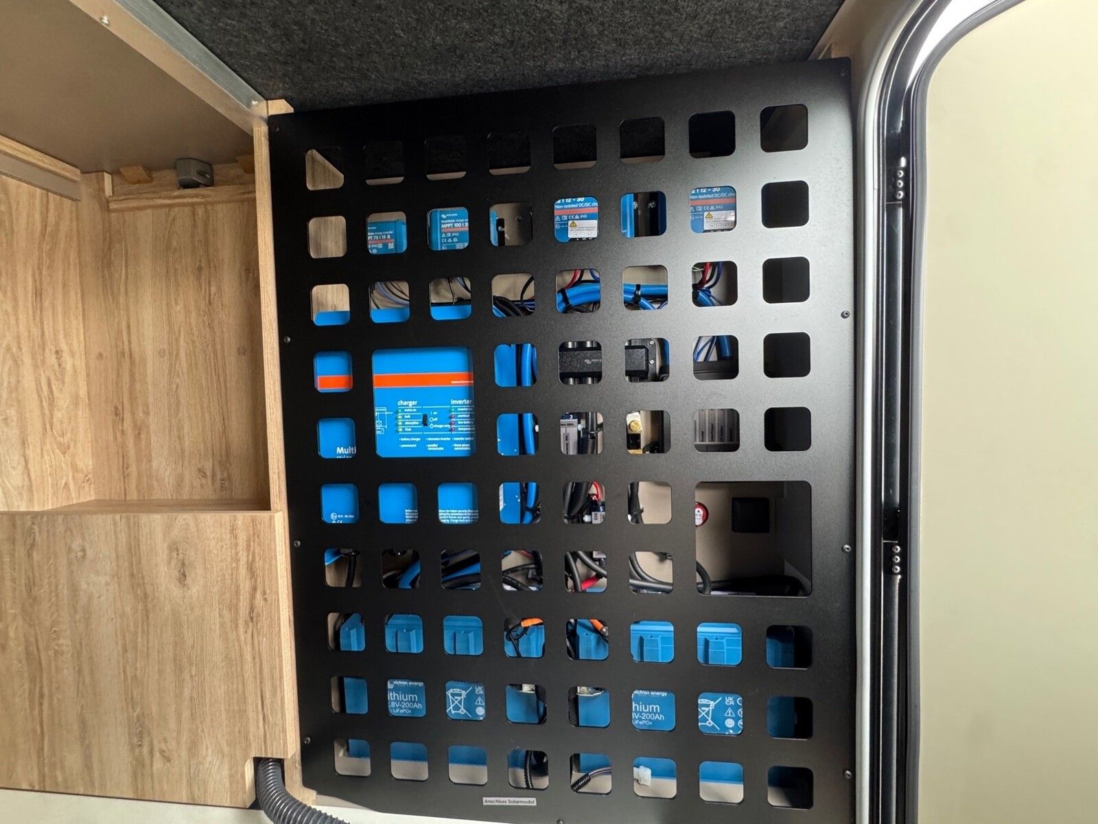 Fahrzeugabbildung Eura Mobil Xtura XT 686 EF Solar,Navi,Markise,Dieselheizung