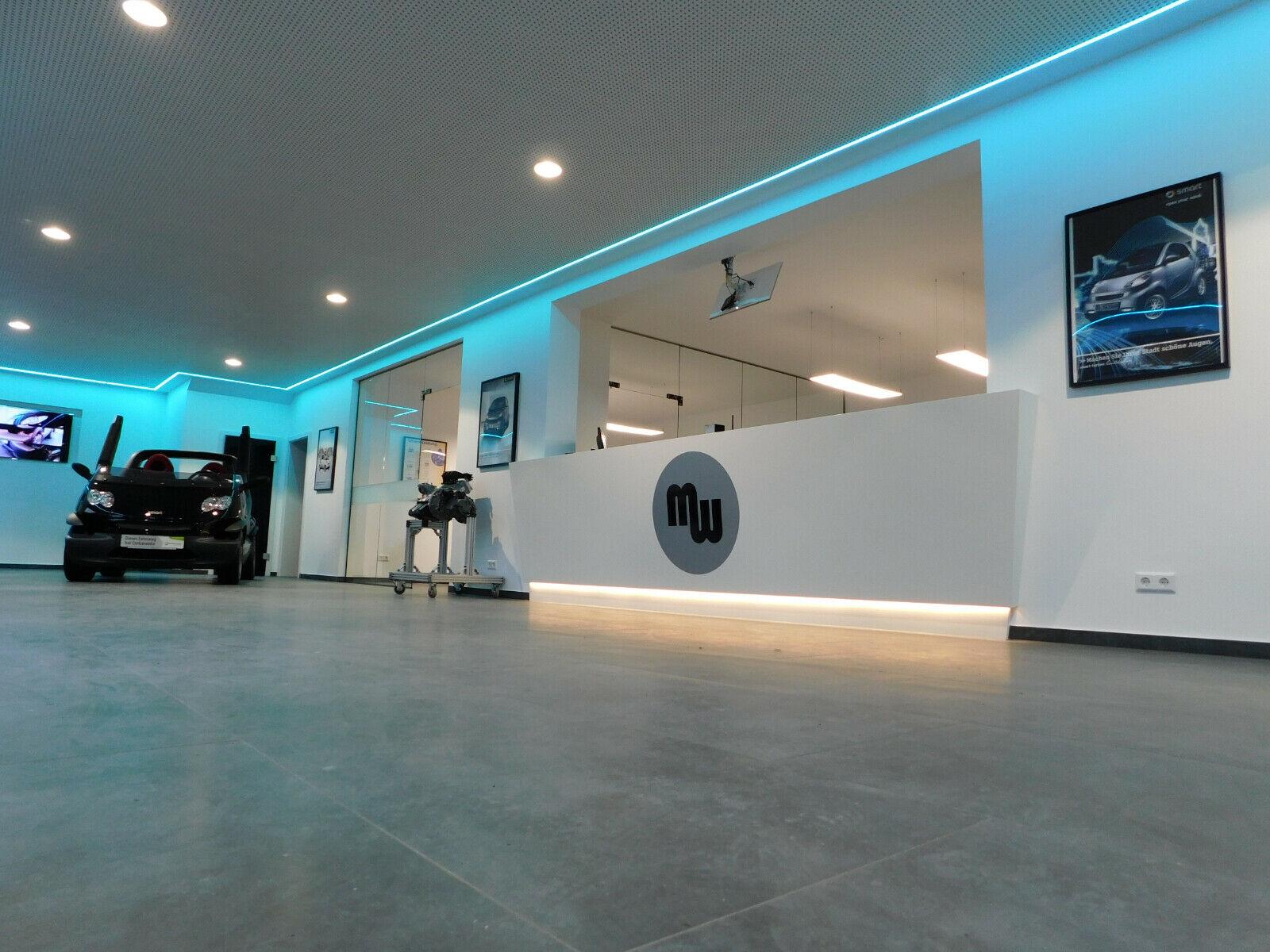 showroom-image-bottom