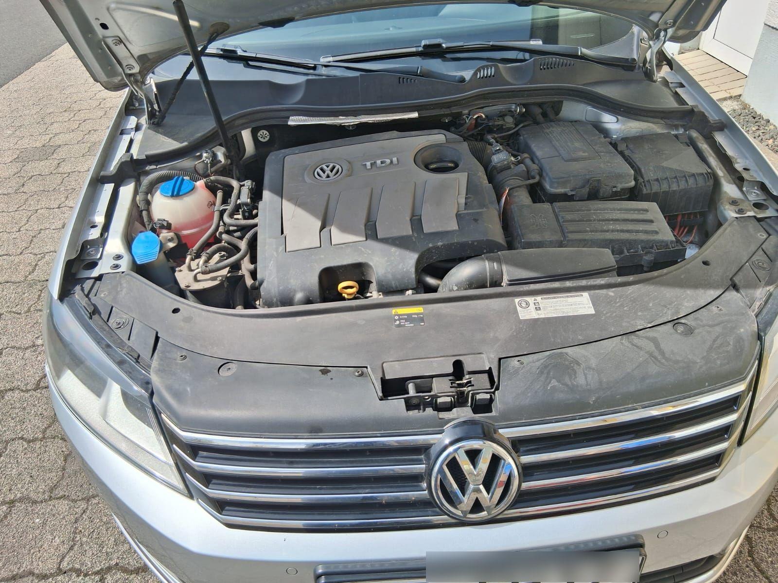 Volkswagen Passat 2013 — photo 8