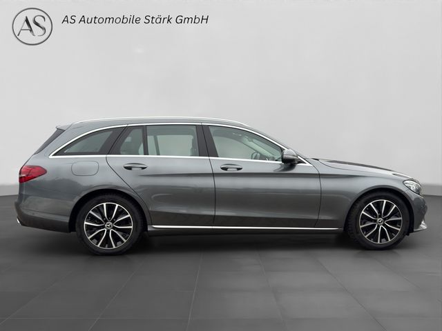 Fahrzeugabbildung Mercedes-Benz C 220 Td Avantgarde+LED+Distronic+CAM+Standh+AHK