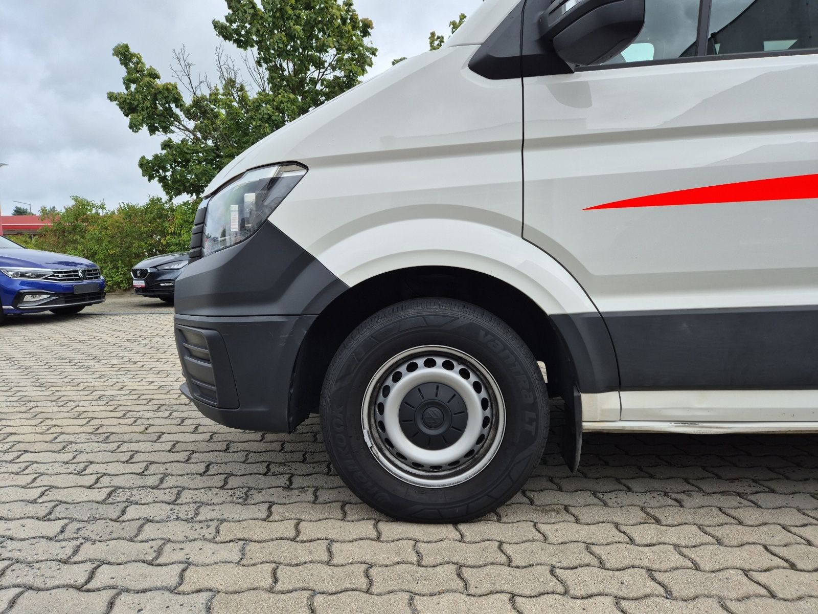 Fahrzeugabbildung Volkswagen Crafter 50 DSG LR HD 9-Si Rollstuhllift Trittstu