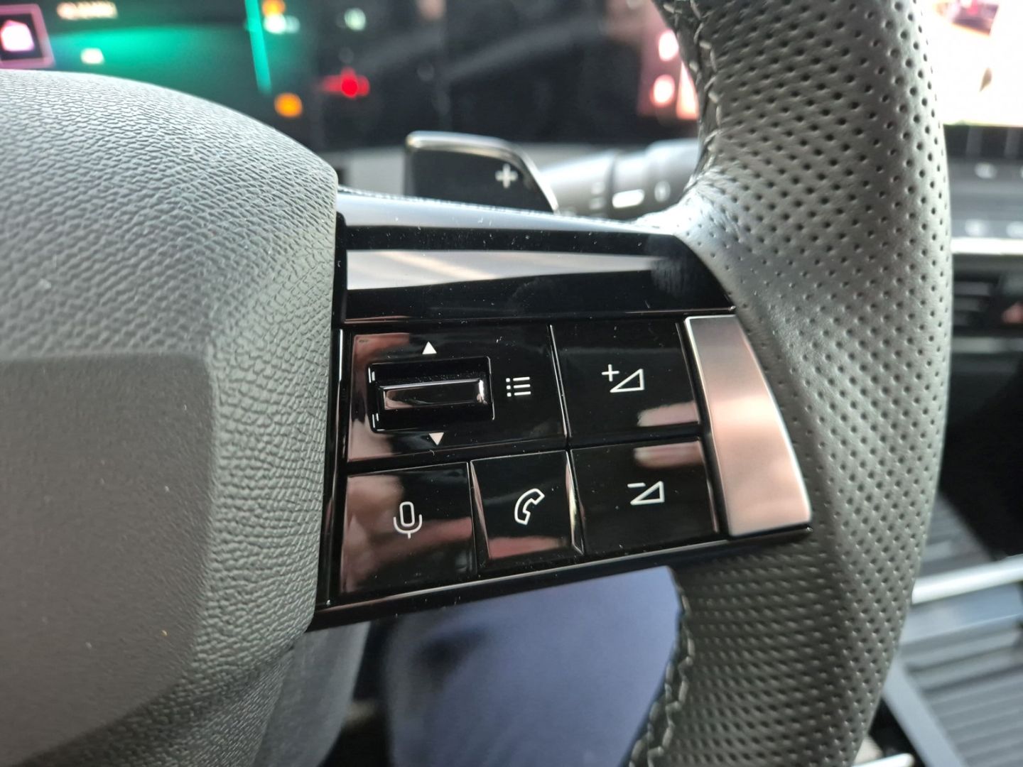 Fahrzeugabbildung Opel Astra 1.5 D EU6e L Sports Tourer GS HUD Navi 360