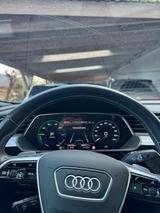 Audi e-tron 55 quattro S line S line - Audi e-tron mit Schiebedach