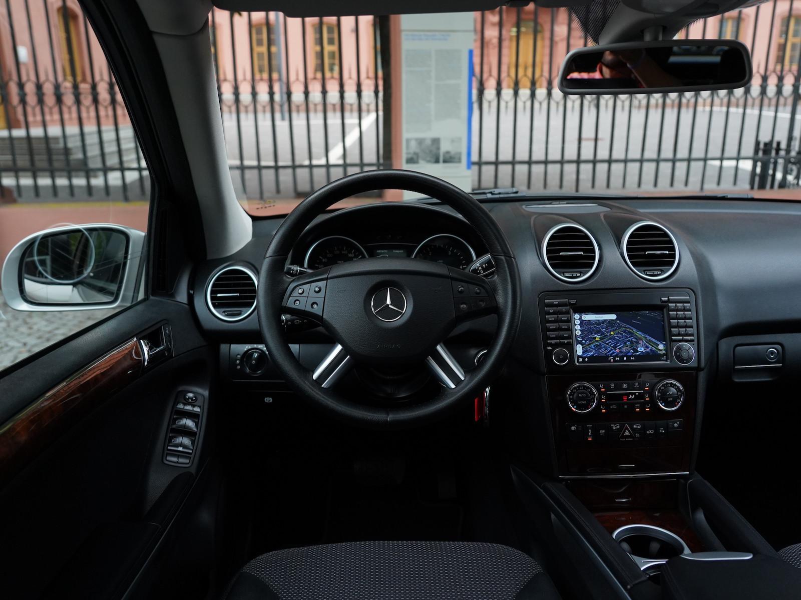 Mercedes-Benz ML 320 CDI 4Matic*Carplay~AHK~S-Dach~Luft~Xenon*