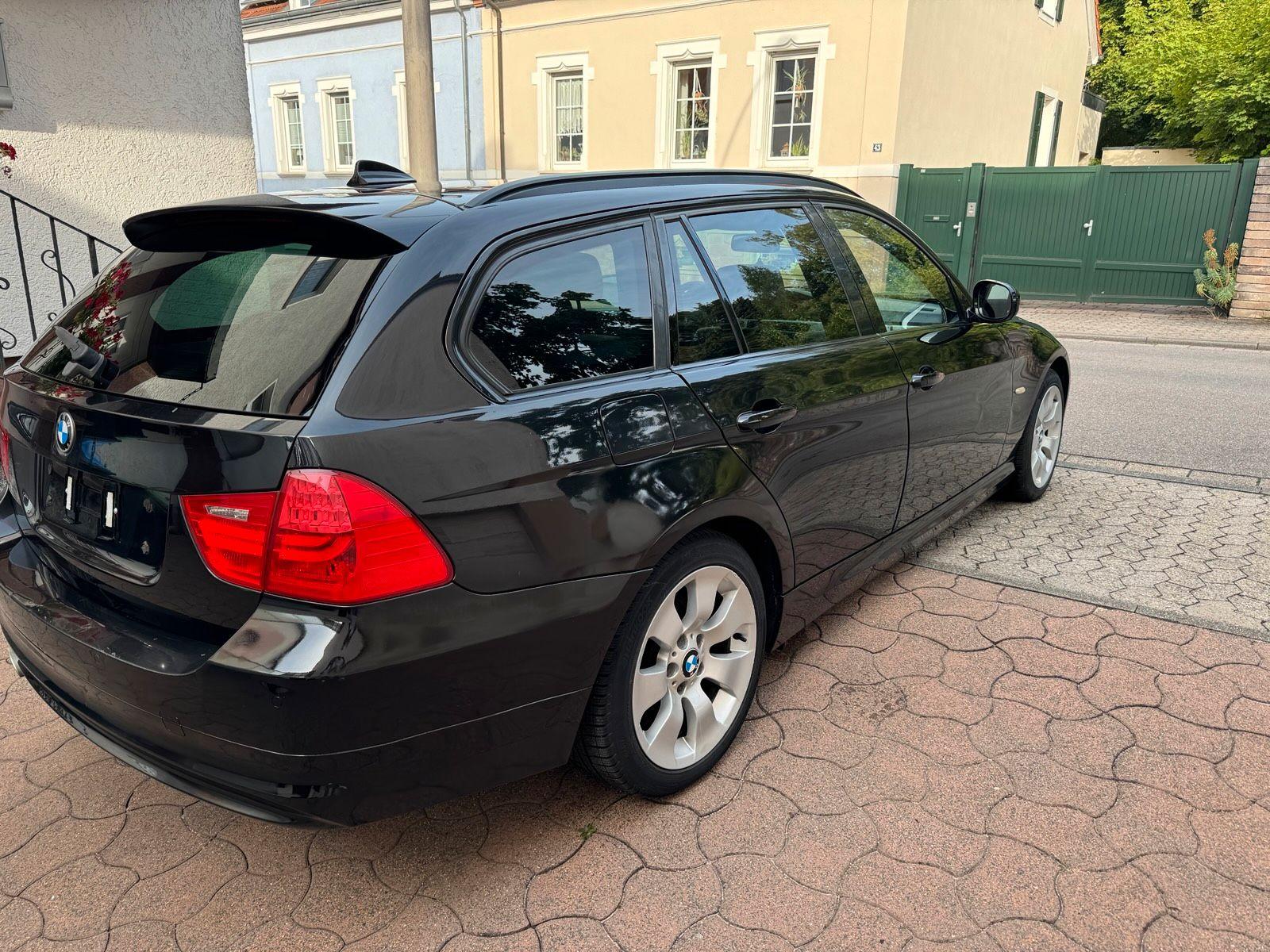 BMW 320 2011 — photo 5